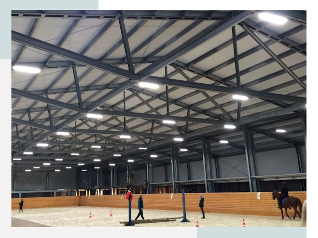 Строительство конных манежей от 612 руб в Черногорск